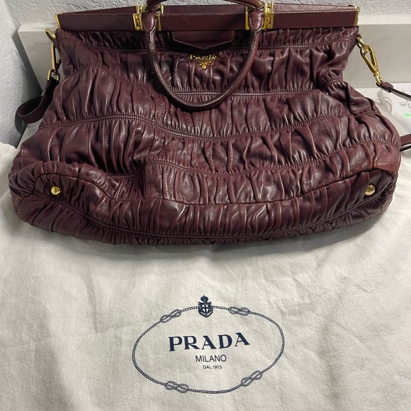 Prada Gaufre Handbag w Eggplant Napa Leather, great condition - Picture 3 of 17